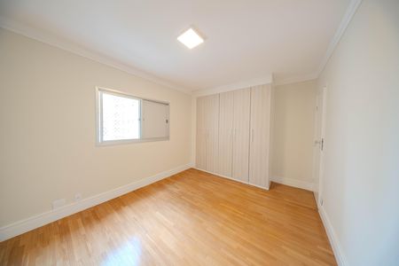 Apartamento à venda com 110m², 4 quartos e 2 vagas Apartamento à venda com 110m², 4 quartos e 2 vagasQuarto 2