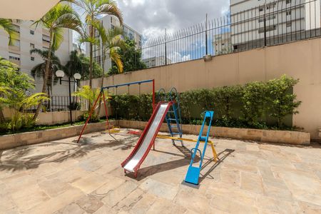 Apartamento à venda com 110m², 4 quartos e 2 vagas Apartamento à venda com 110m², 4 quartos e 2 vagasÁrea comum - Playground