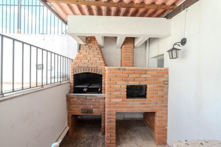Apartamento à venda com 110m², 4 quartos e 2 vagas Apartamento à venda com 110m², 4 quartos e 2 vagasÁrea comum - Churrasqueira