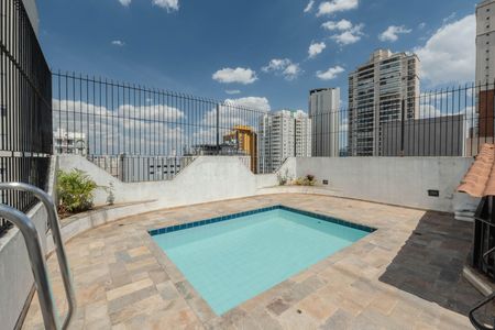 Apartamento à venda com 110m², 4 quartos e 2 vagas Apartamento à venda com 110m², 4 quartos e 2 vagasÁrea comum - Piscina