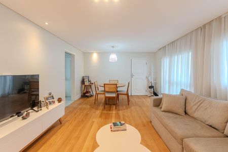 Apartamento à venda com 110m², 4 quartos e 2 vagas Apartamento à venda com 110m², 4 quartos e 2 vagasSala