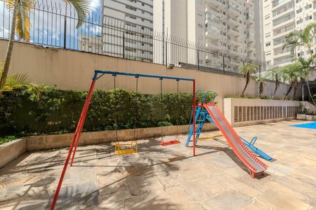 Apartamento à venda com 110m², 4 quartos e 2 vagas Apartamento à venda com 110m², 4 quartos e 2 vagasÁrea comum - Playground