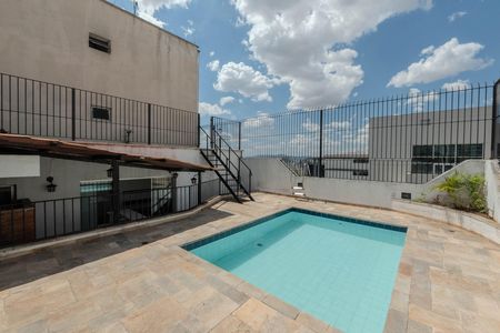 Apartamento à venda com 110m², 4 quartos e 2 vagas Apartamento à venda com 110m², 4 quartos e 2 vagasÁrea comum - Piscina
