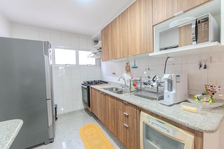 Apartamento à venda com 110m², 4 quartos e 2 vagas Apartamento à venda com 110m², 4 quartos e 2 vagasCozinha
