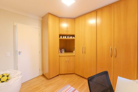 Apartamento à venda com 110m², 4 quartos e 2 vagas Apartamento à venda com 110m², 4 quartos e 2 vagasQuarto 1