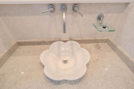 Apartamento à venda com 110m², 4 quartos e 2 vagas Apartamento à venda com 110m², 4 quartos e 2 vagasBanheiro