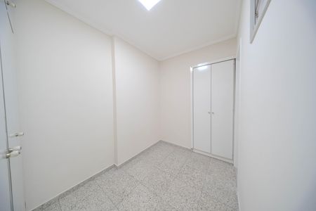 Apartamento à venda com 110m², 4 quartos e 2 vagas Apartamento à venda com 110m², 4 quartos e 2 vagasQuarto de Serviço
