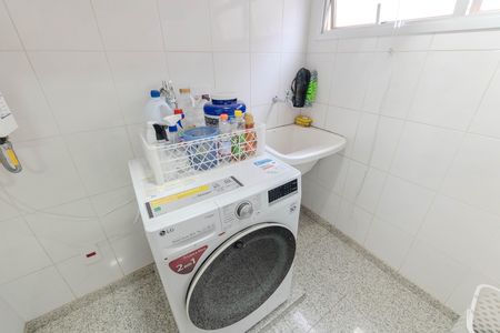 Apartamento à venda com 110m², 4 quartos e 2 vagas Apartamento à venda com 110m², 4 quartos e 2 vagasÁrea de Serviço