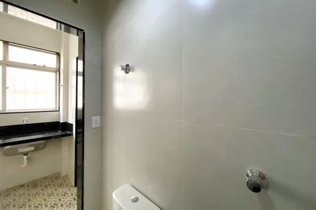 Apartamento à venda com 120m², 3 quartos e 2 vagas Apartamento à venda com 120m², 3 quartos e 2 vagasBanheiro de serviço
