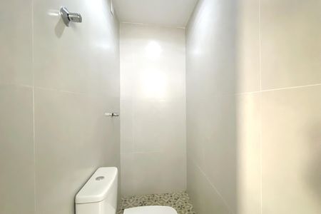 Apartamento à venda com 120m², 3 quartos e 2 vagas Apartamento à venda com 120m², 3 quartos e 2 vagasBanheiro de serviço