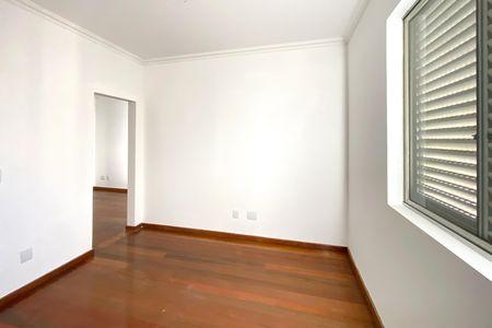 Apartamento à venda com 120m², 3 quartos e 2 vagas Apartamento à venda com 120m², 3 quartos e 2 vagasCloset da Suite