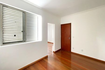 Apartamento à venda com 120m², 3 quartos e 2 vagas Apartamento à venda com 120m², 3 quartos e 2 vagasSuite 1
