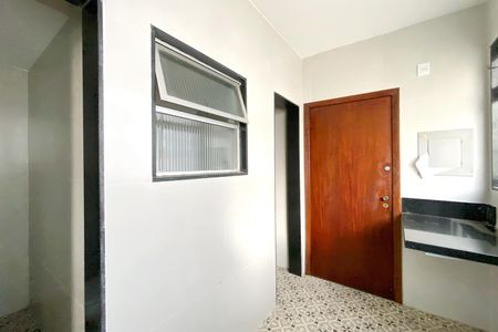 Apartamento à venda com 120m², 3 quartos e 2 vagas Apartamento à venda com 120m², 3 quartos e 2 vagasÁrea de Serviço