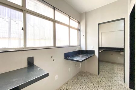 Apartamento à venda com 120m², 3 quartos e 2 vagas Apartamento à venda com 120m², 3 quartos e 2 vagasÁrea de Serviço