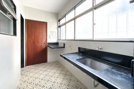 Apartamento à venda com 120m², 3 quartos e 2 vagas Apartamento à venda com 120m², 3 quartos e 2 vagasÁrea de Serviço