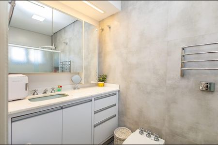 Casa para alugar com 380m², 6 quartos e 4 vagas Casa para alugar com 380m², 6 quartos e 4 vagasBanheiro