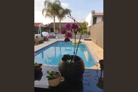 Casa para alugar com 380m², 6 quartos e 4 vagas Casa para alugar com 380m², 6 quartos e 4 vagasÁrea externa