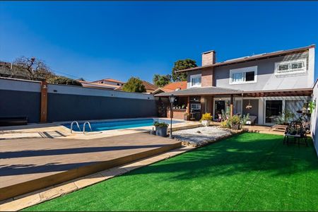 Casa para alugar com 380m², 6 quartos e 4 vagas Casa para alugar com 380m², 6 quartos e 4 vagasÁrea externa