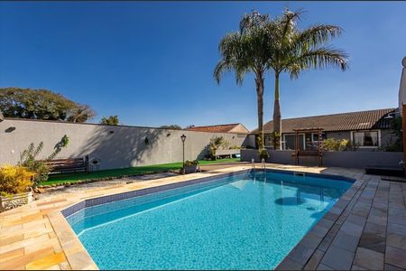 Casa para alugar com 380m², 6 quartos e 4 vagas Casa para alugar com 380m², 6 quartos e 4 vagasÁrea externa