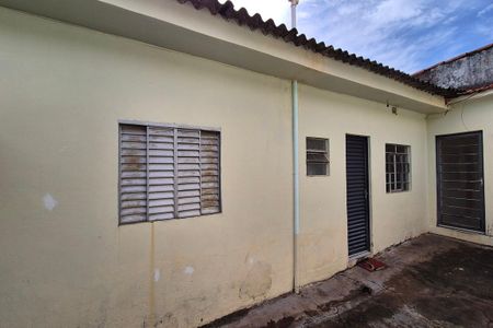 Casa para alugar com 50m², 1 quarto e sem vaga