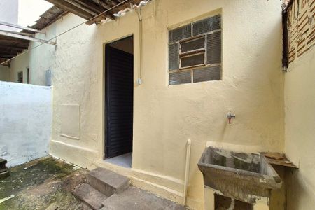 Casa para alugar com 50m², 1 quarto e sem vaga