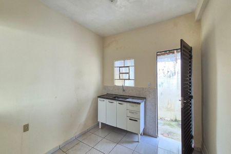 Casa para alugar com 50m², 1 quarto e sem vaga