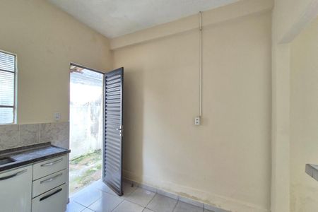 Casa para alugar com 50m², 1 quarto e sem vaga