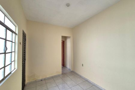 Casa para alugar com 50m², 1 quarto e sem vaga
