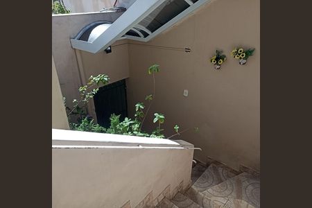 Área externa de casa à venda com 3 quartos, 300m² em Jardim Oriental, São Paulo