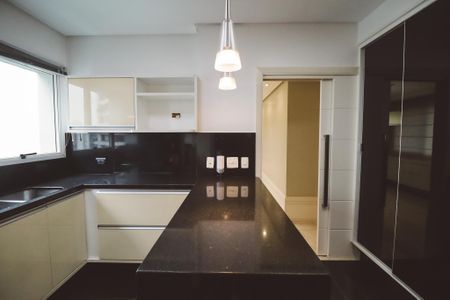 Apartamento à venda com 156m², 4 quartos e 3 vagasCozinha