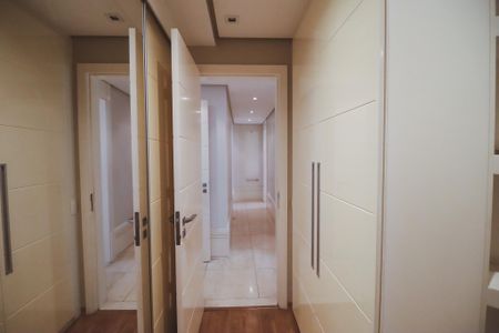 Apartamento à venda com 156m², 4 quartos e 3 vagasSuíte 1