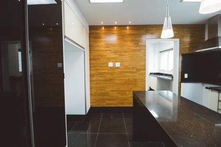 Apartamento à venda com 156m², 4 quartos e 3 vagasCozinha