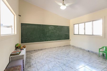 Apartamento à venda com 65m², 3 quartos e 1 vaga Apartamento à venda com 65m², 3 quartos e 1 vagaÁrea Comum - Brinquedoteca