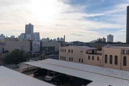 Apartamento à venda com 67m², 2 quartos e 1 vaga Apartamento à venda com 67m², 2 quartos e 1 vagaVista da Sacada