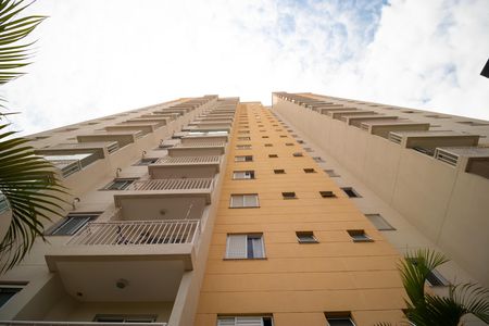 Apartamento à venda com 67m², 2 quartos e 1 vaga Apartamento à venda com 67m², 2 quartos e 1 vagaFachada