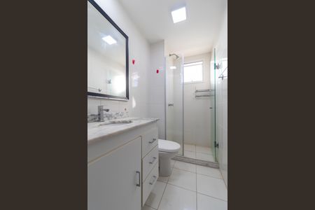 Apartamento à venda com 67m², 2 quartos e 1 vaga Apartamento à venda com 67m², 2 quartos e 1 vagaBanheiro