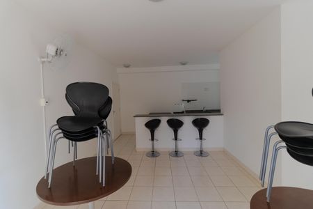 Apartamento à venda com 67m², 2 quartos e 1 vaga Apartamento à venda com 67m², 2 quartos e 1 vagaÁrea comum - Salão de festas