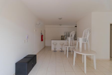 Apartamento à venda com 67m², 2 quartos e 1 vaga Apartamento à venda com 67m², 2 quartos e 1 vagaÁrea comum - Salão de festas