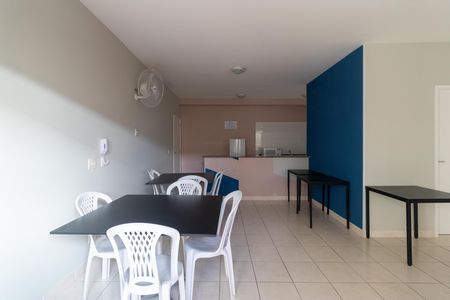 Apartamento à venda com 67m², 2 quartos e 1 vaga Apartamento à venda com 67m², 2 quartos e 1 vagaÁrea comum - Salão de festas