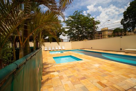 Apartamento à venda com 67m², 2 quartos e 1 vaga Apartamento à venda com 67m², 2 quartos e 1 vagaÁrea comum - Piscina