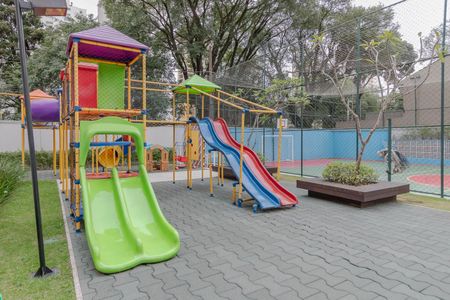 Apartamento à venda com 98m², 3 quartos e 2 vagasÁrea comum - Playground