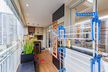 Apartamento à venda com 98m², 3 quartos e 2 vagasVaranda