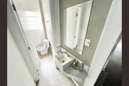 Casa para alugar com 176m², 4 quartos e 3 vagas Casa para alugar com 176m², 4 quartos e 3 vagasBanheiro