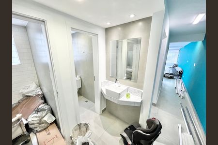 Casa para alugar com 176m², 4 quartos e 3 vagas Casa para alugar com 176m², 4 quartos e 3 vagasBanheiro