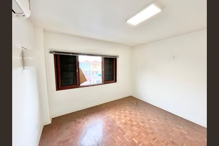 Casa para alugar com 176m², 4 quartos e 3 vagas Casa para alugar com 176m², 4 quartos e 3 vagasQuarto 5 - Suíte
