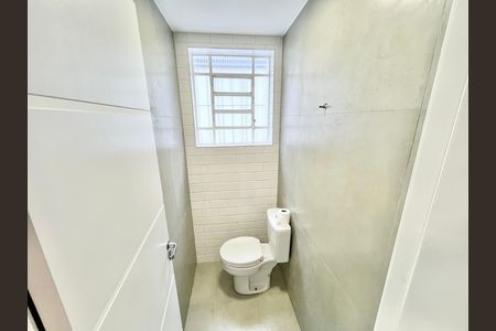 Casa para alugar com 176m², 4 quartos e 3 vagas Casa para alugar com 176m², 4 quartos e 3 vagasBanheiro