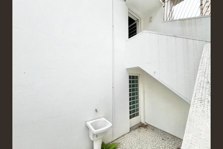 Casa para alugar com 176m², 4 quartos e 3 vagas Casa para alugar com 176m², 4 quartos e 3 vagasQuintal / Área de Serviço