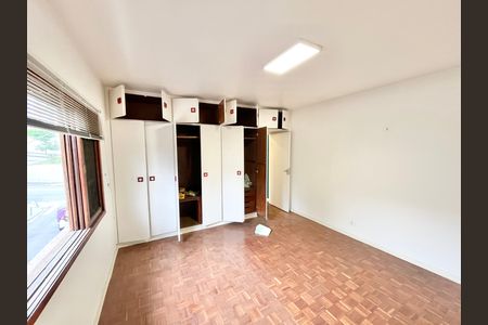 Casa para alugar com 176m², 4 quartos e 3 vagas Casa para alugar com 176m², 4 quartos e 3 vagasQuarto 4