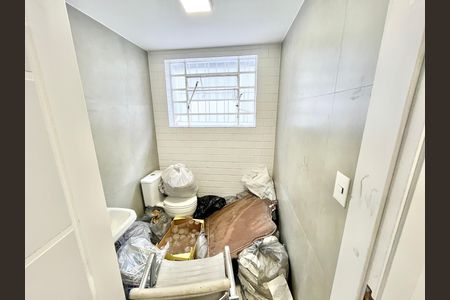 Casa para alugar com 176m², 4 quartos e 3 vagas Casa para alugar com 176m², 4 quartos e 3 vagasBanheiro