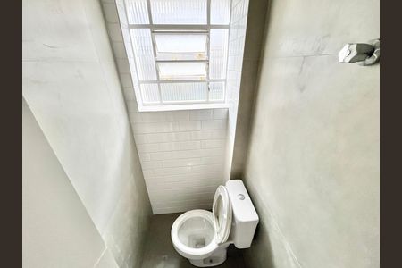 Casa para alugar com 176m², 4 quartos e 3 vagas Casa para alugar com 176m², 4 quartos e 3 vagasBanheiro